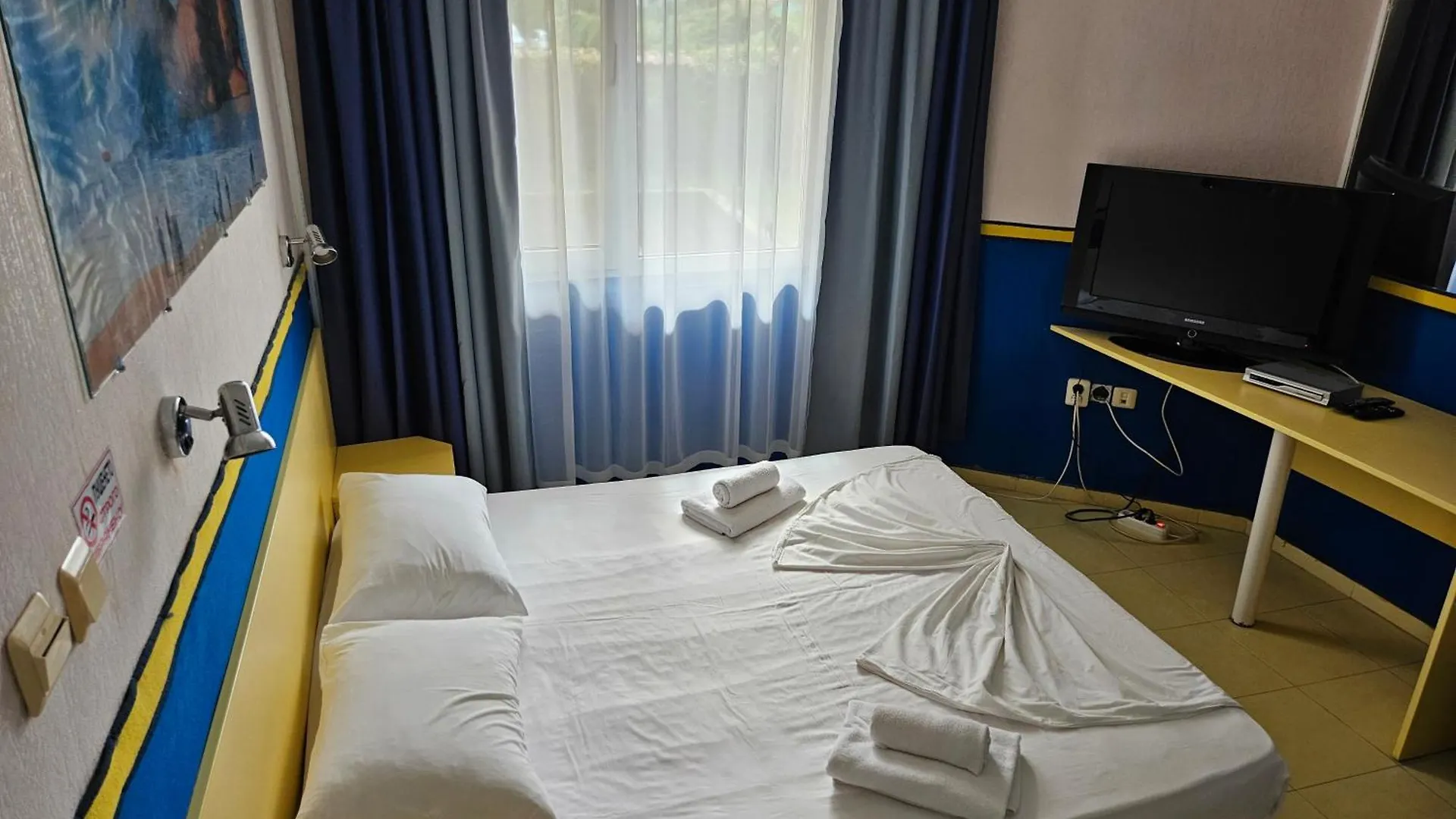 וארנה Paralax Hotel 2*,  בולגריה
