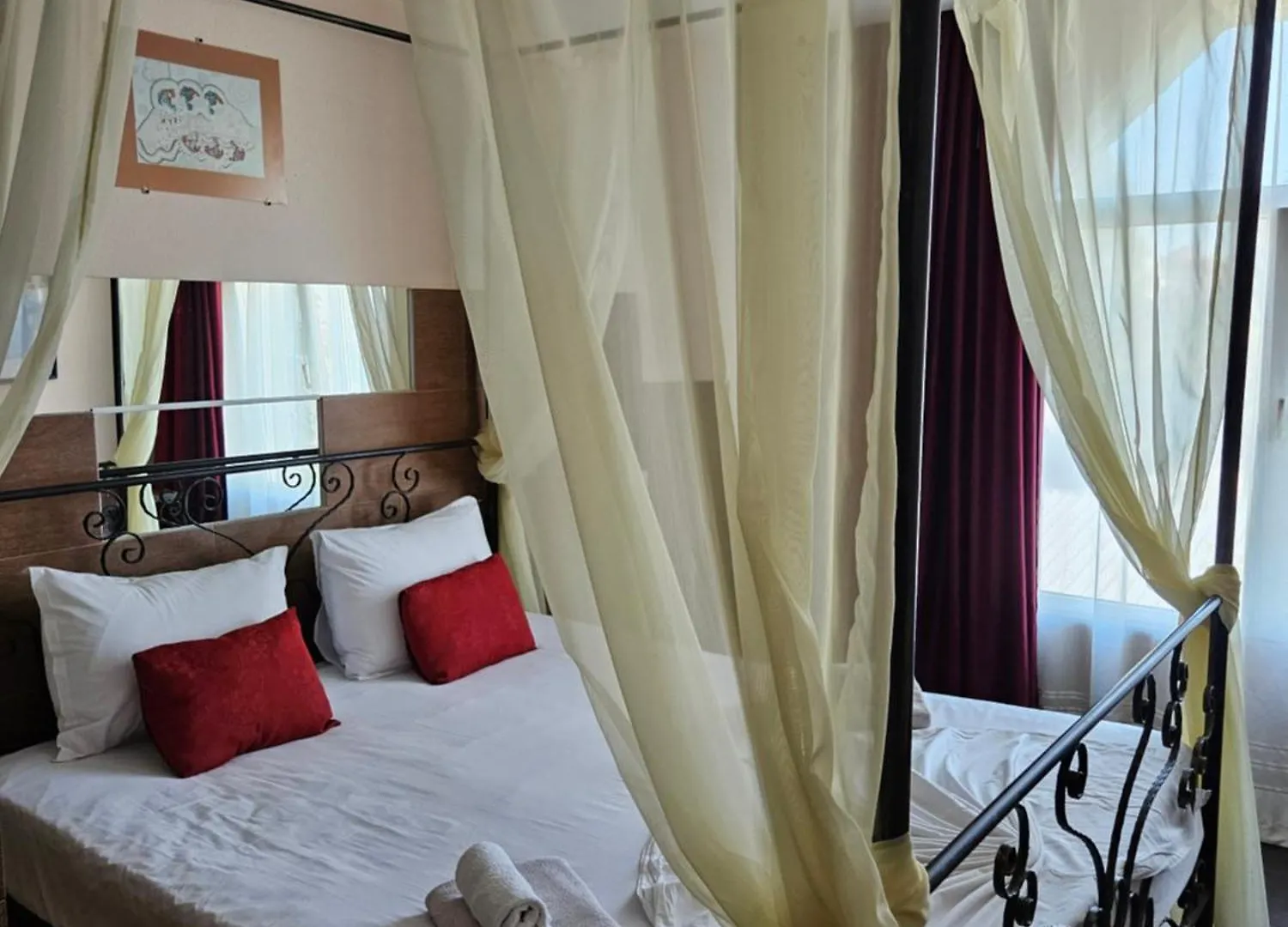 וארנה Paralax Hotel