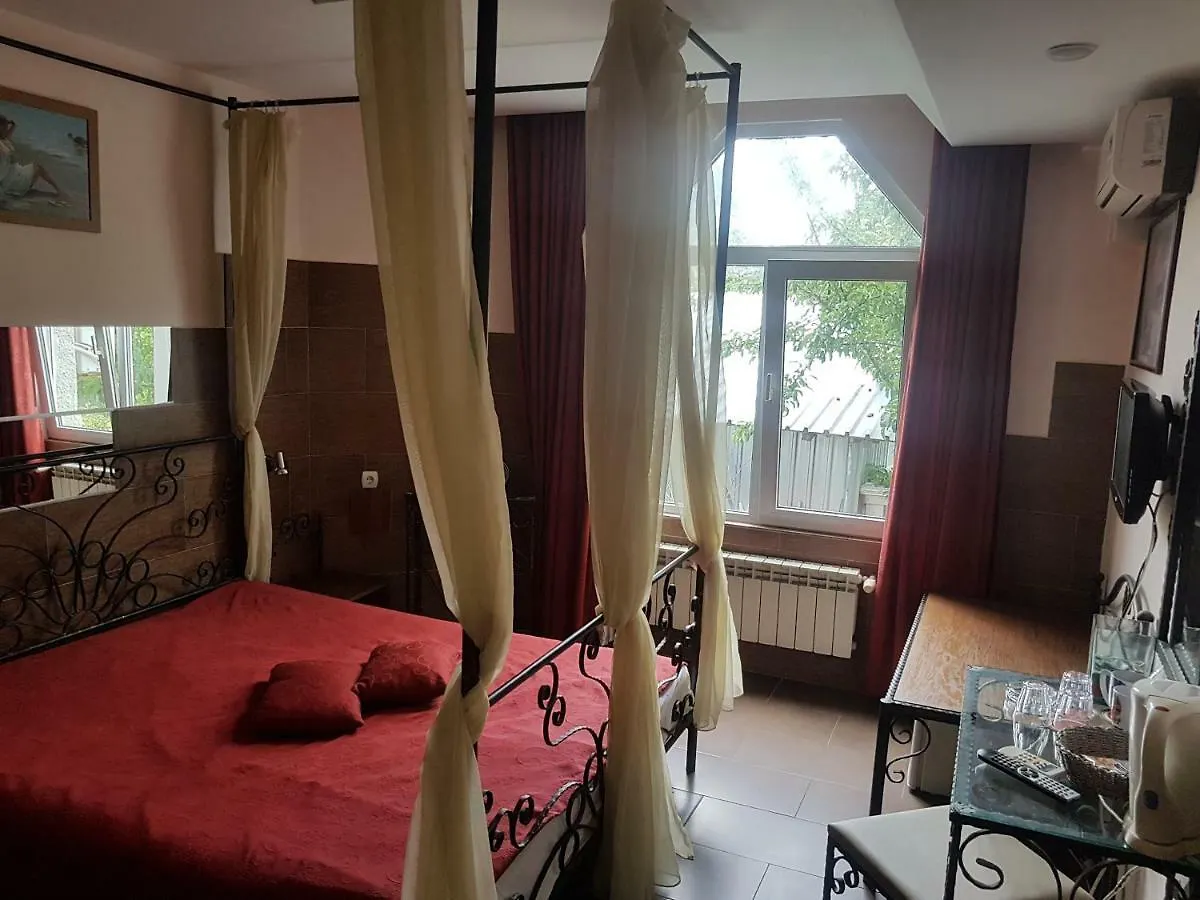 וארנה Paralax Hotel